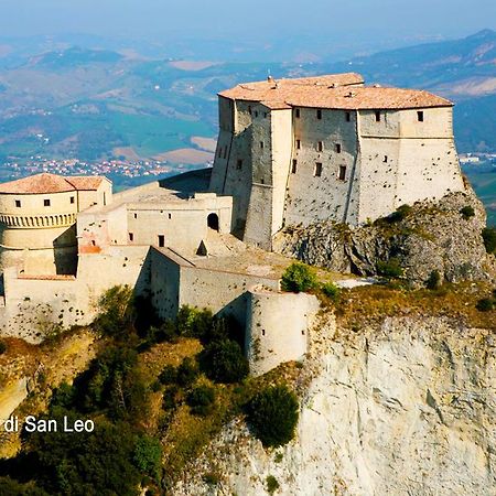 Camera Con Vista Fossombrone Eksteriør bilde