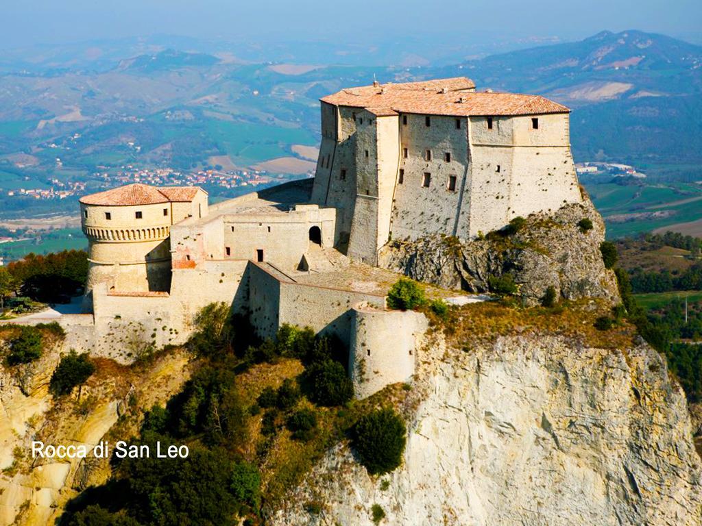 Camera Con Vista Fossombrone Eksteriør bilde